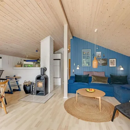 Estelle - 575m To The Fjord By Interhome